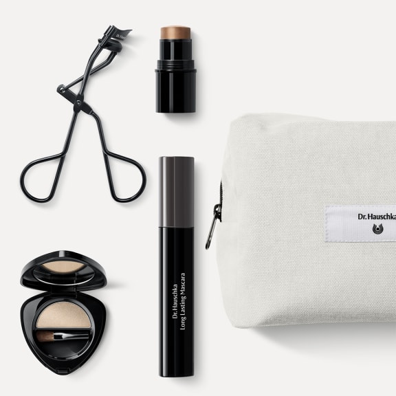 Dr. Hauschka Naturkosmetik Long Lasting Mascara mit beigem Lidschatten, Wimpernzange und Kosmetiktasche