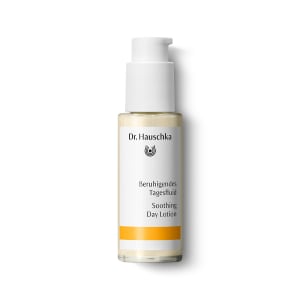 Dr. Hauschka Beruhigendes Tagesfluid: Gesichtsfluid bei Rötungen im Gesicht