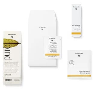 Pure Geschenkset von Dr. Hauschka Naturkosmetik, geöffnet, Produkte sichtbar