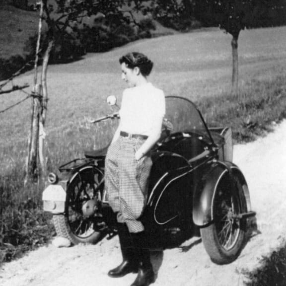 Sprach, Person, Motorrad, Rad, Baseball (Ball)