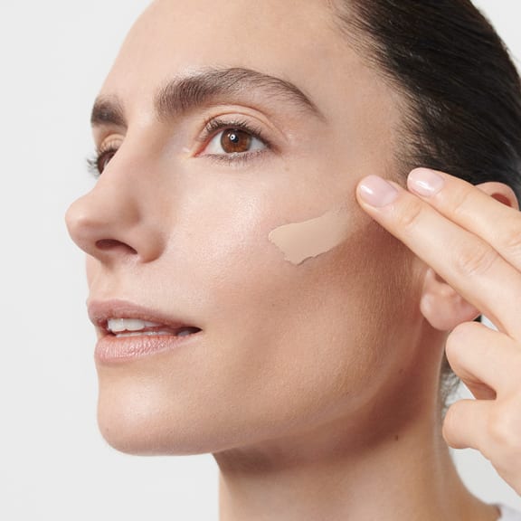 Head, Person, Adult, Female, Woman, Head, Person, Adult, Female, Woman