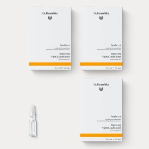 Nachtkur Renewing Night Conditioner von Dr. Hauschka Naturkosmetik, drei Packungen und Ampulle