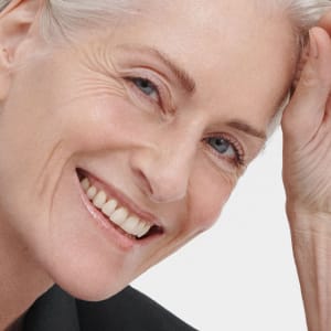 Augenserum für reife Haut: Dr. Hauschka Regeneration Intensiv Augenserum