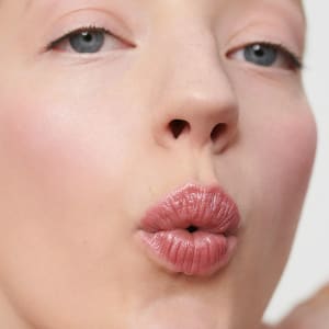 Dr. Hauschka Lipstick 02 mandevilla 