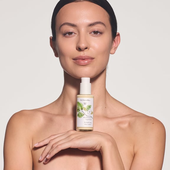 Dr. Hauschka Revitalising Day Lotion – Limited Edition at a discounted price: 50% more product for an energised morning.