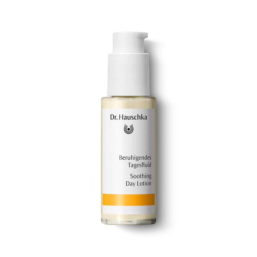 Dr. Hauschka Beruhigendes Tagesfluid: Beruhigt die empfindliche Haut Dr. Hauschka Beruhigendes Tagesfluid: Gesichtsfluid bei Rötungen im Gesicht