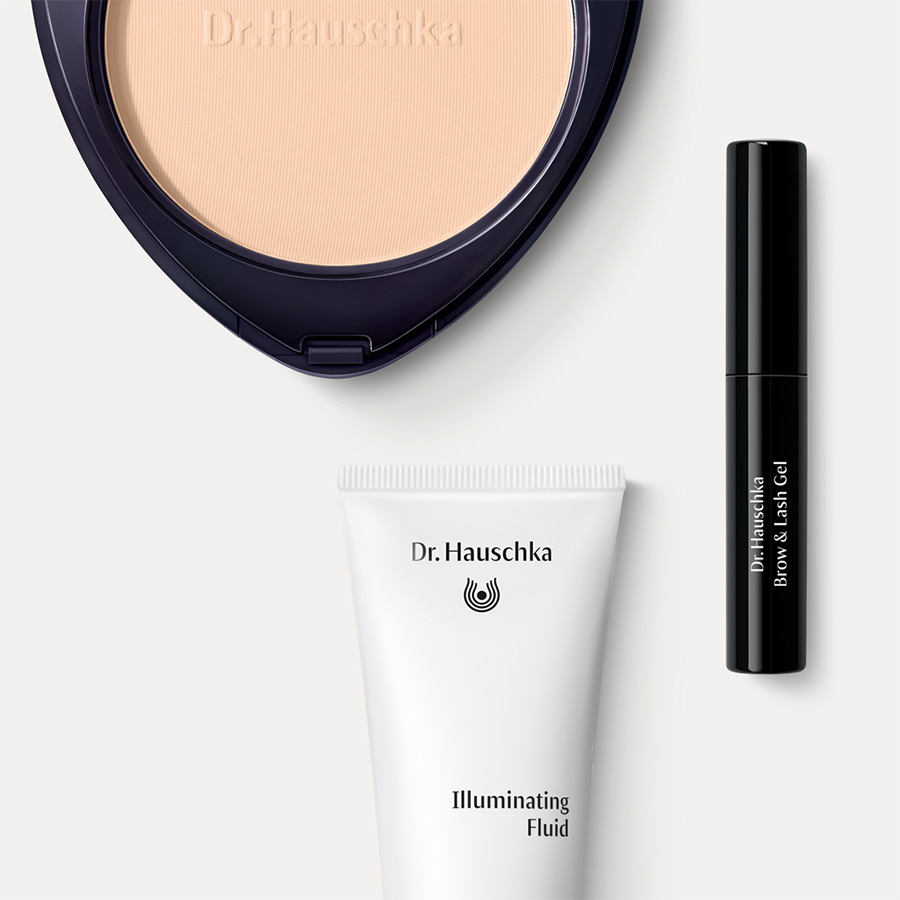 Puderkompakt Dr. Hauschka Naturkosmetik, Tube 'Illuminating Fluid' und Brow & Lash Gel