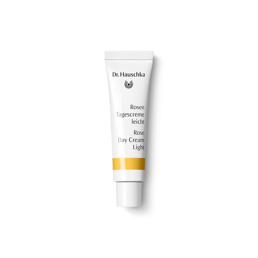 Dr. Hauschka Rose Day Cream Light 5 ml sample size: hydrates, harmonises and soothes Dr. Hauschka Rose Day Cream Light 5 ml sample size face cream with rose