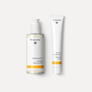 Reinigungsmilch von Dr. Hauschka Naturkosmetik mit Gesichtswaschcreme‑Tube und Vorteils‑preis